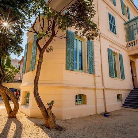 Hostel Banana'S Camp Cannes Exterior foto