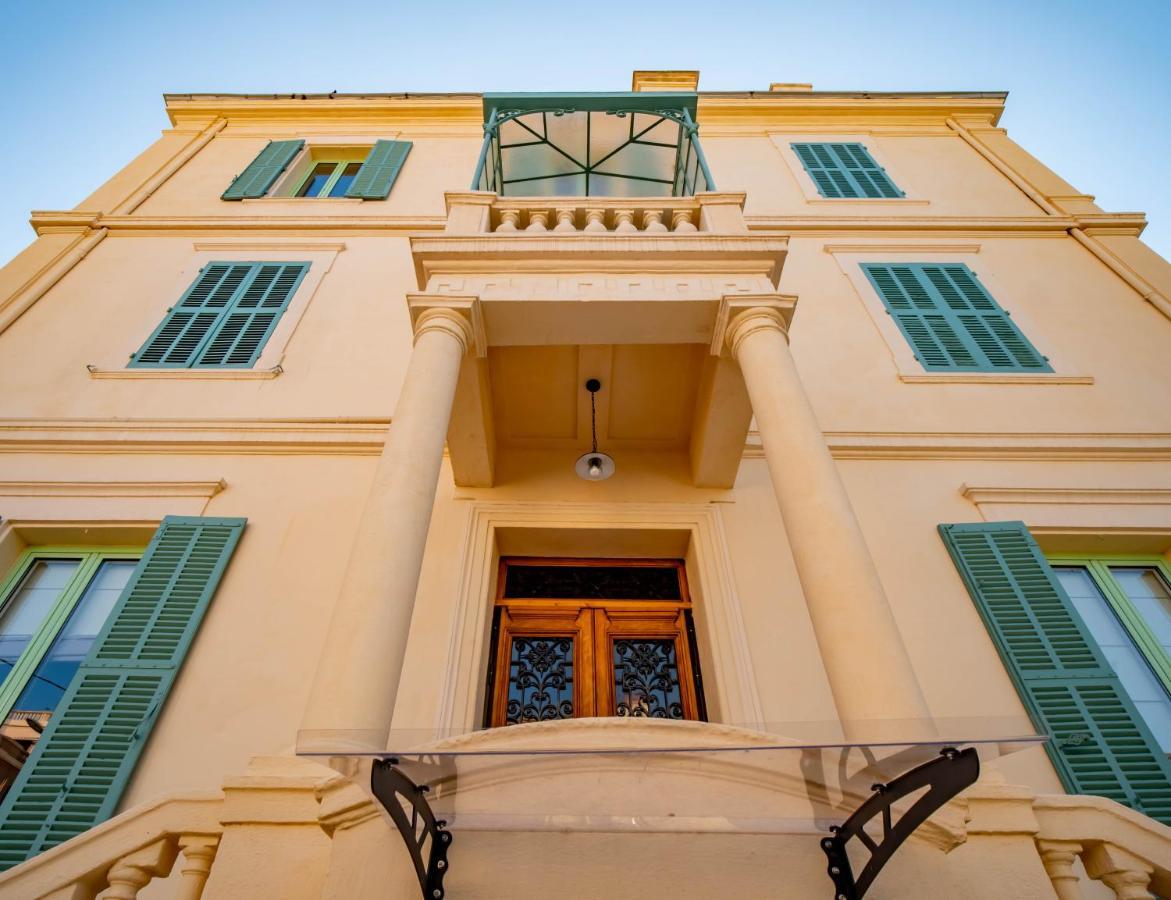 Hostel Banana'S Camp Cannes Exterior foto