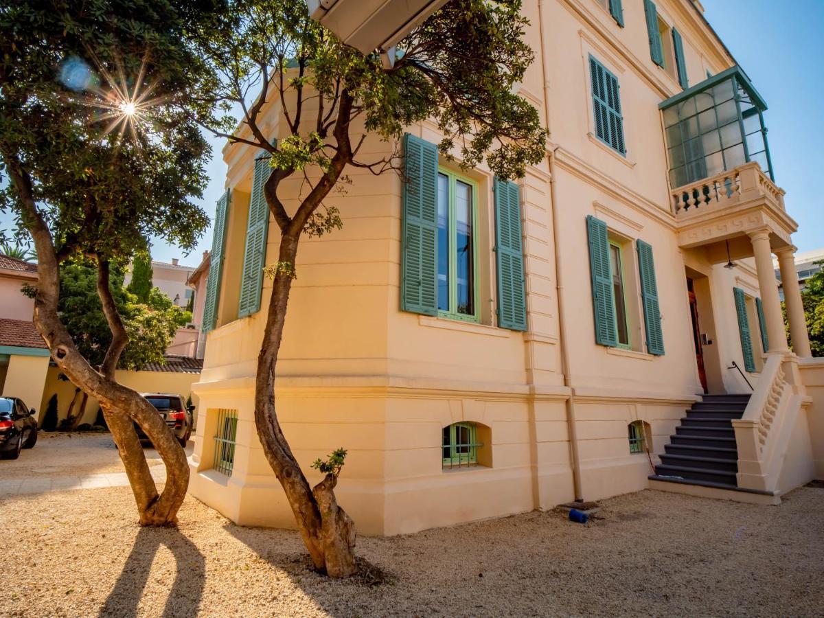 Hostel Banana'S Camp Cannes Exterior foto