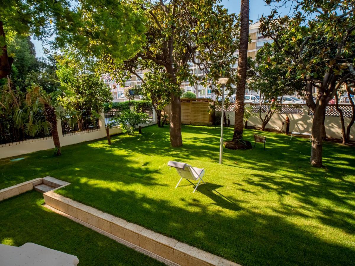 Hostel Banana'S Camp Cannes Exterior foto