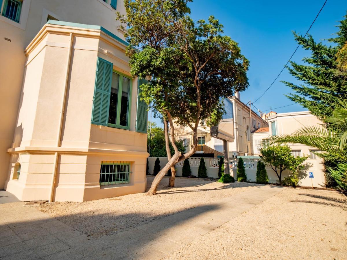 Hostel Banana'S Camp Cannes Exterior foto