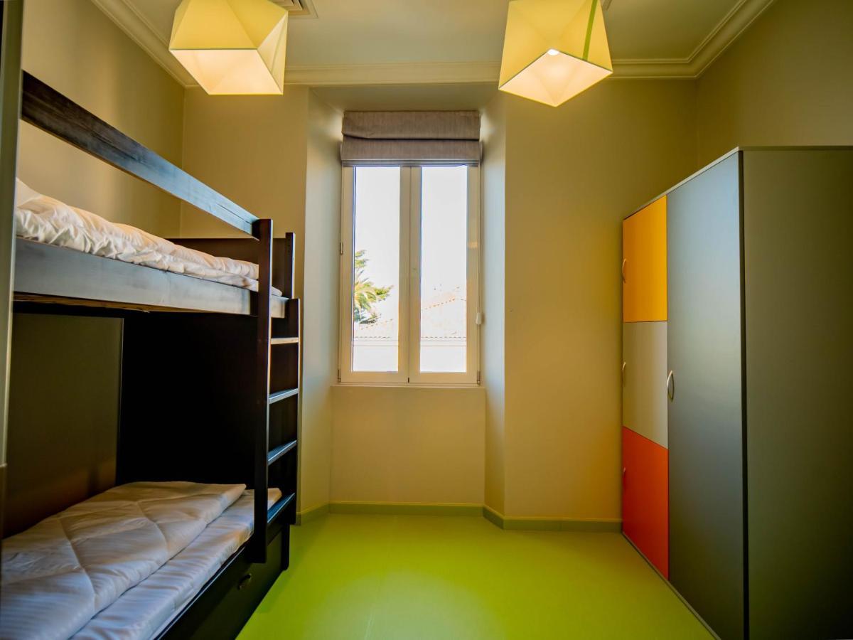 Hostel Banana'S Camp Cannes Exterior foto